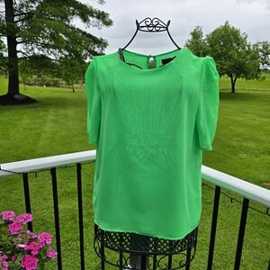 Green Tahari Blouse, size M, NWT